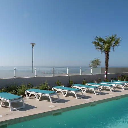 Apartman Pmr 2 Chambres, Face Plage, Piscine, Balcon, Pour 6 Personnes, Animaux Admis - Fr-1-194-222 La Tranche-sur-Mer