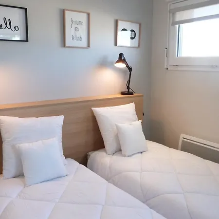 Pmr 2 Chambres, Face Plage, Piscine, Balcon, Pour 6 Personnes, Animaux Admis - Fr-1-194-222 *