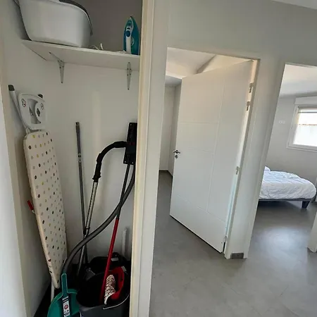 Pmr 2 Chambres, Face Plage, Piscine, Balcon, Pour 6 Personnes, Animaux Admis - Fr-1-194-222