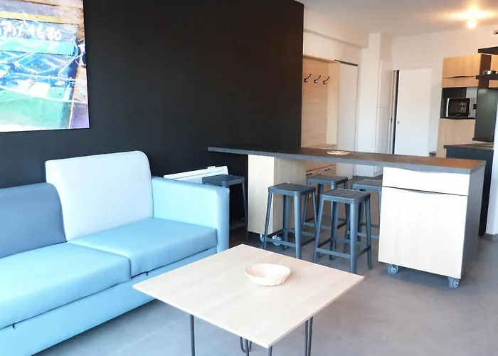 Pmr 2 Chambres, Face Plage, Piscine, Balcon, Pour 6 Personnes, Animaux Admis - Fr-1-194-222 *